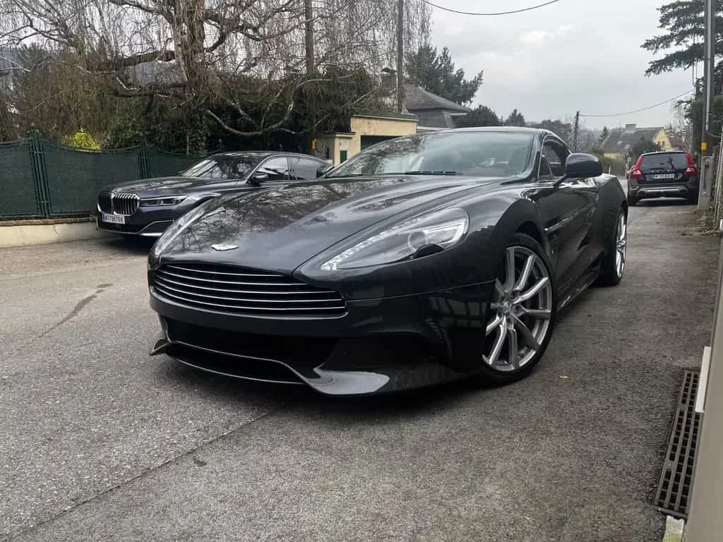 Aston Martin Vanquish V12-6.0l 11/2017-photo-2