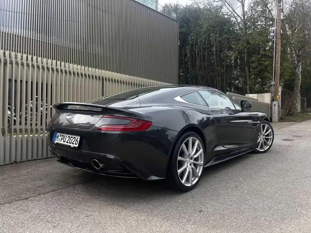 Aston Martin Vanquish V12-6.0l 11/2017-photo-6