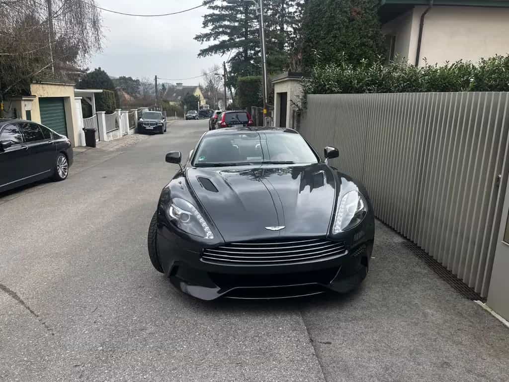 Aston Martin Vanquish V12-6.0l 11/2017-photo-8