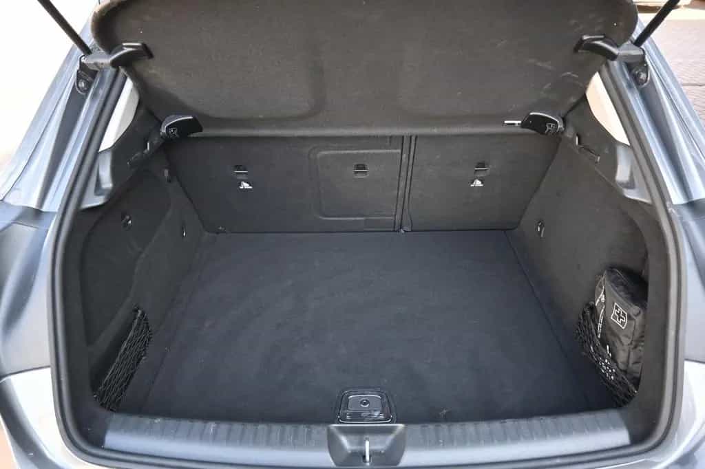 Mercedes-Benz GLA 180 Schalter Urban*Navi*RFK*AHK 09/2019-photo-16