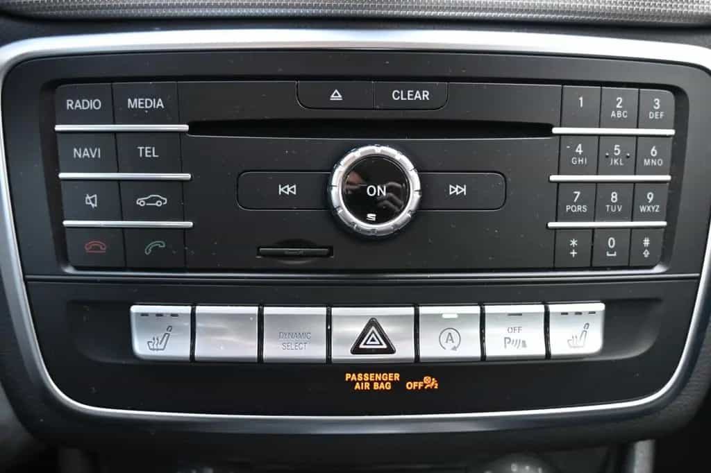 Mercedes-Benz GLA 180 Schalter Urban*Navi*RFK*AHK 09/2019-photo-22