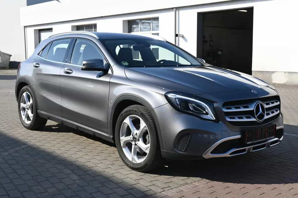 Mercedes-Benz GLA 180 Schalter Urban*Navi*RFK*AHK 09/2019-photo-6