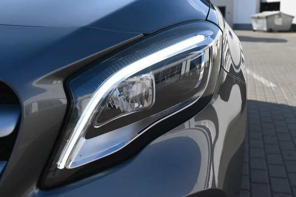 Mercedes-Benz GLA 180 Schalter Urban*Navi*RFK*AHK 09/2019-photo-8