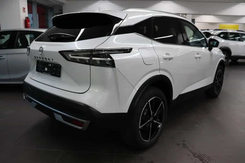Nissan Qashqai 1.3 Tekna Pano Leder HUD 360° 19" SOFORT 03/2026-photo-3