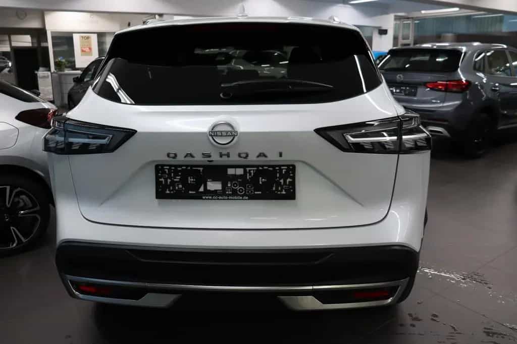 Nissan Qashqai 1.3 Tekna Pano Leder HUD 360° 19" SOFORT 03/2026-photo-4