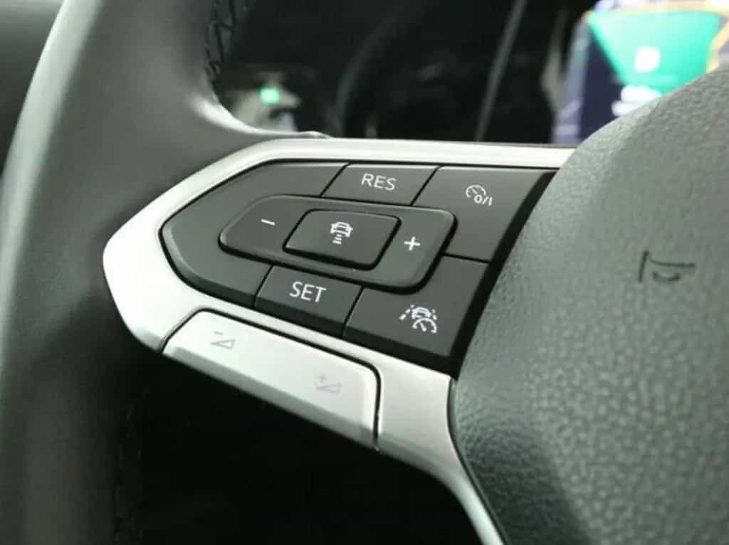 Volkswagen Golf 8 VIII eTSI DSG STDHZG PANO ACC AHK MATRIX 10/2020-photo-5
