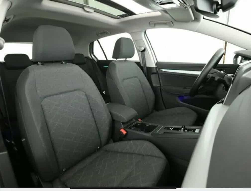 Volkswagen Golf 8 VIII eTSI DSG STDHZG PANO ACC AHK MATRIX 10/2020-photo-6