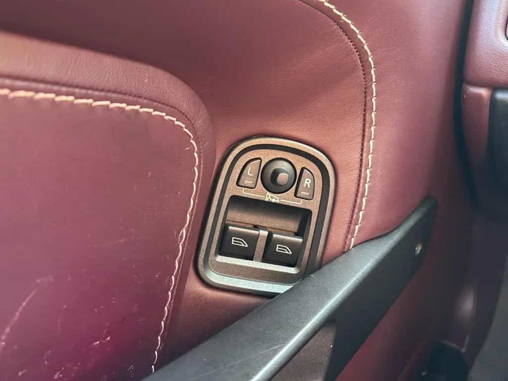 Aston Martin V8 Vantage 4.3 V8 Sportshift 02/2008-photo-15
