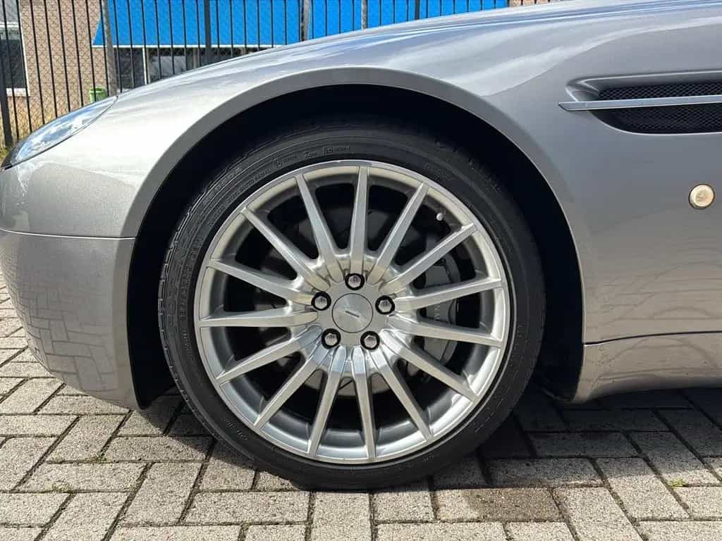Aston Martin V8 Vantage 4.3 V8 Sportshift 02/2008-photo-6