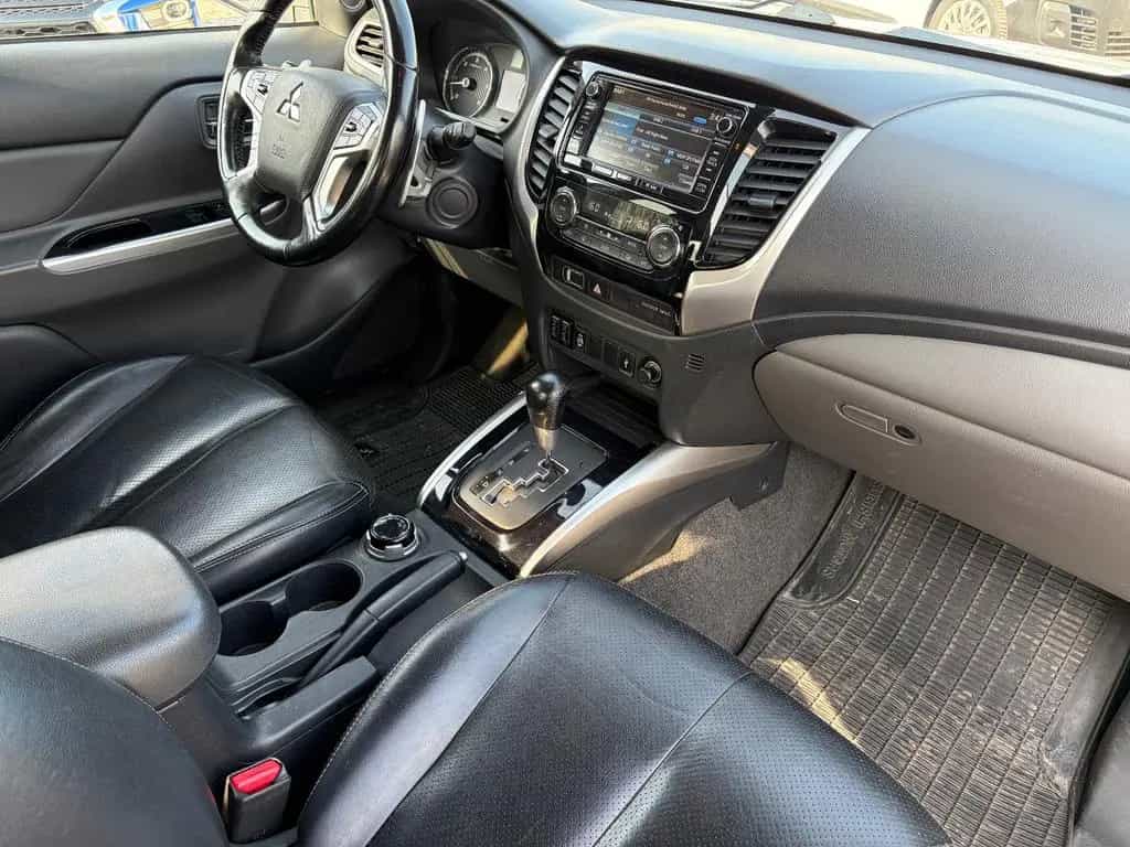 Mitsubishi L200 Top Doka 4WD Automatik 3,5t Euro6 07/2018-photo-17