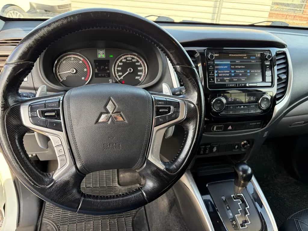Mitsubishi L200 Top Doka 4WD Automatik 3,5t Euro6 07/2018-photo-7