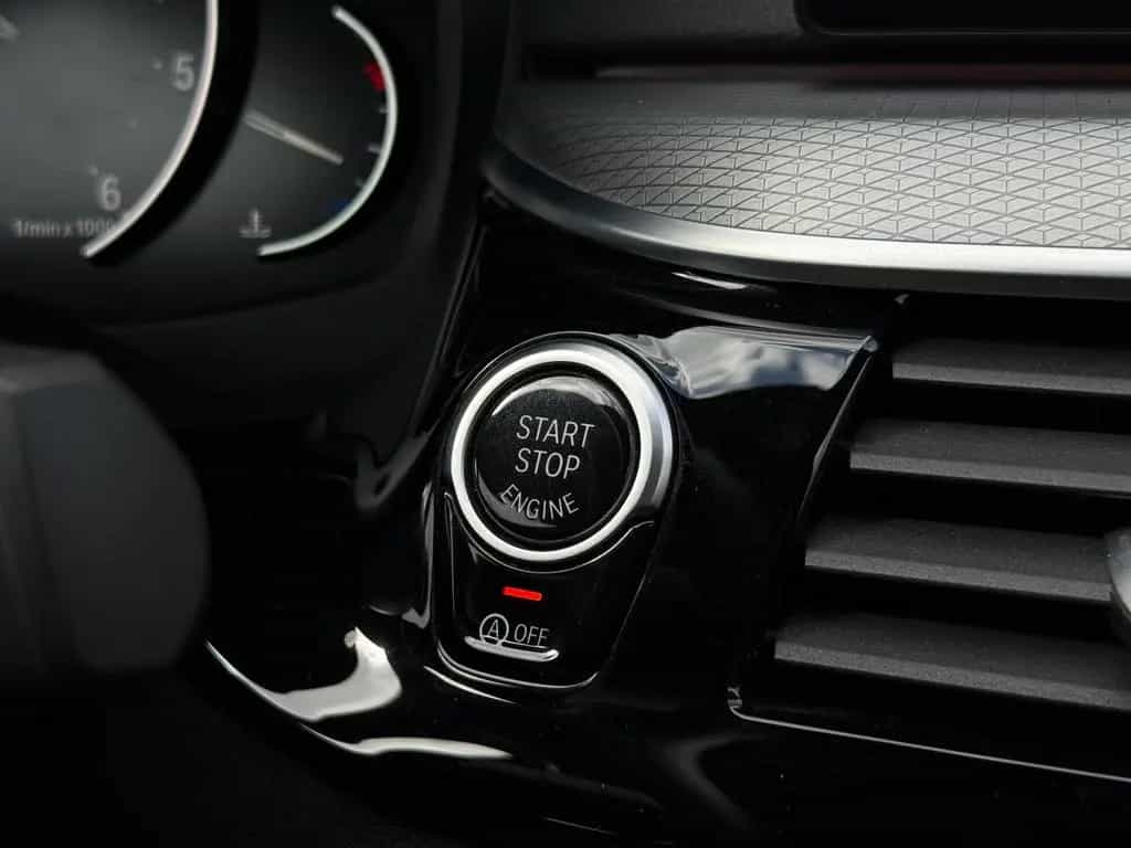 BMW 520 d M-Sport Aut GRA Navi LED SHZ PDC Sportfahrw 10/2019-photo-14