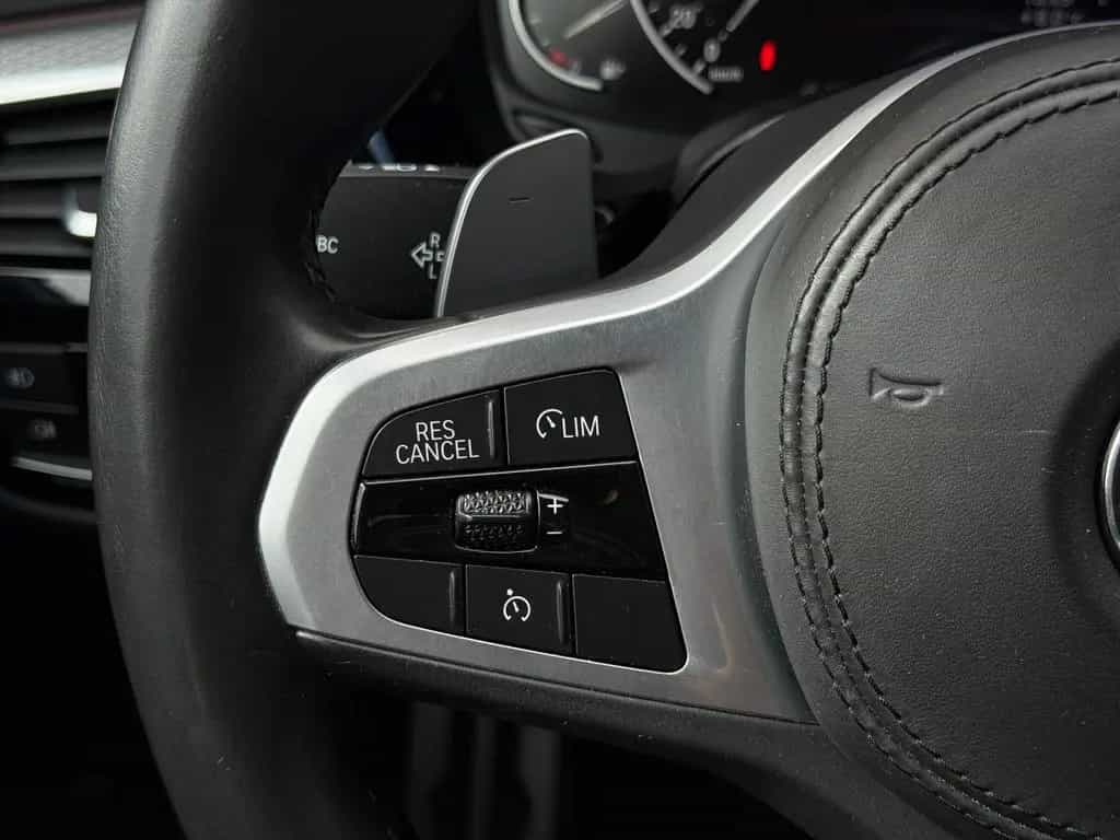 BMW 520 d M-Sport Aut GRA Navi LED SHZ PDC Sportfahrw 10/2019-photo-15
