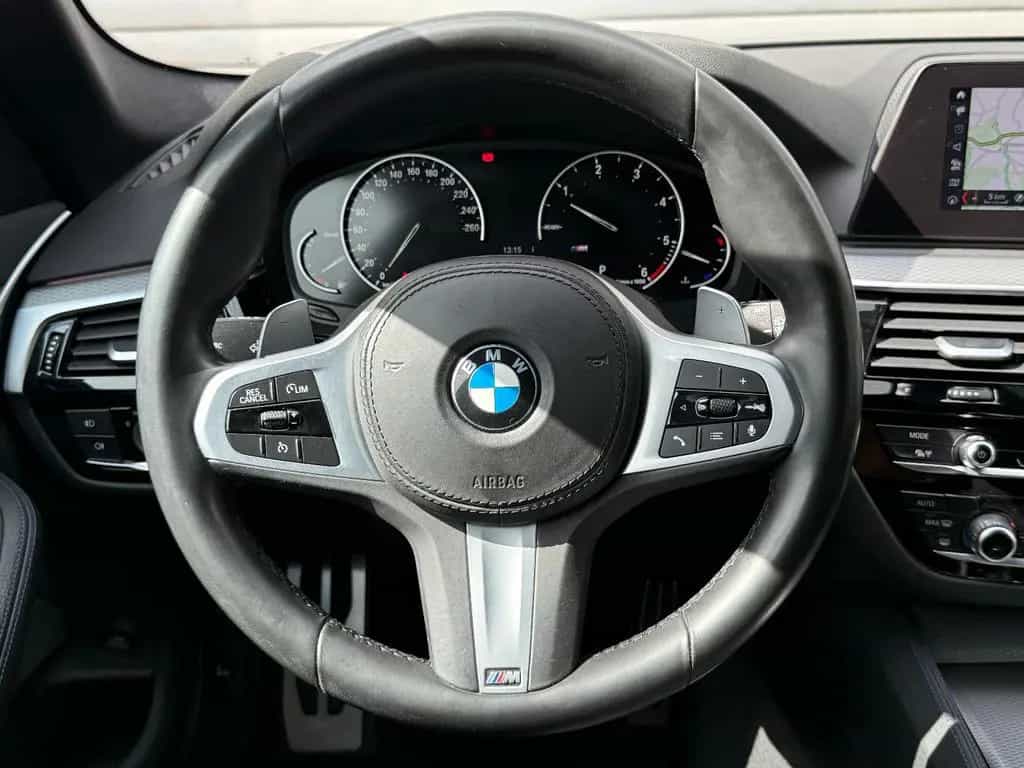 BMW 520 d M-Sport Aut GRA Navi LED SHZ PDC Sportfahrw 10/2019-photo-17