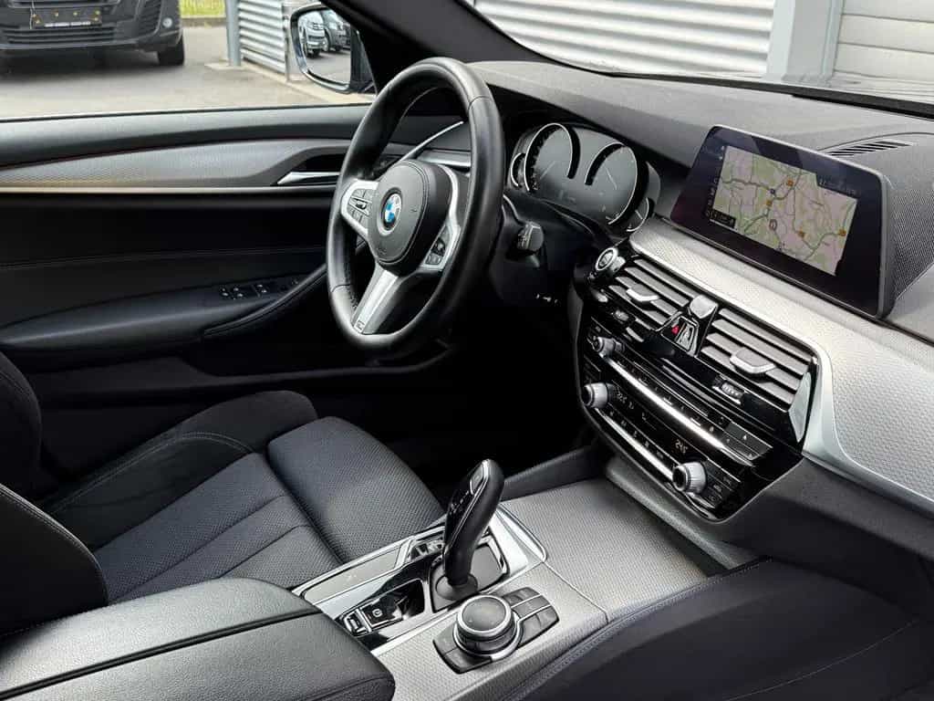 BMW 520 d M-Sport Aut GRA Navi LED SHZ PDC Sportfahrw 10/2019-photo-33