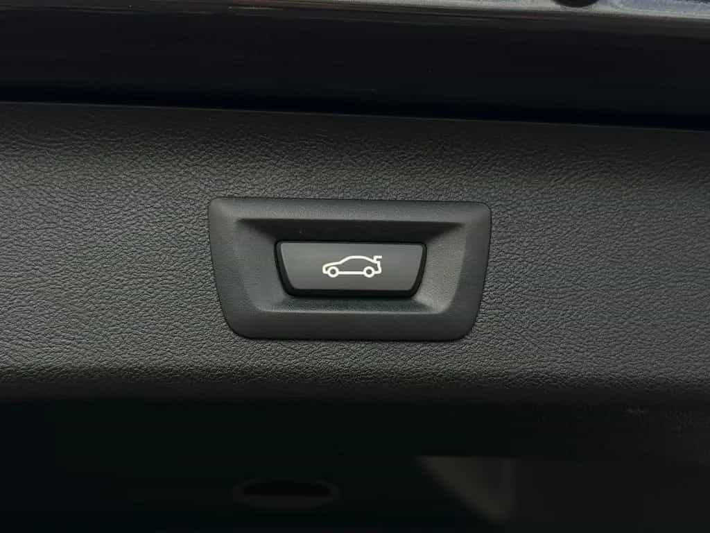 BMW 520 d M-Sport Aut GRA Navi LED SHZ PDC Sportfahrw 10/2019-photo-8
