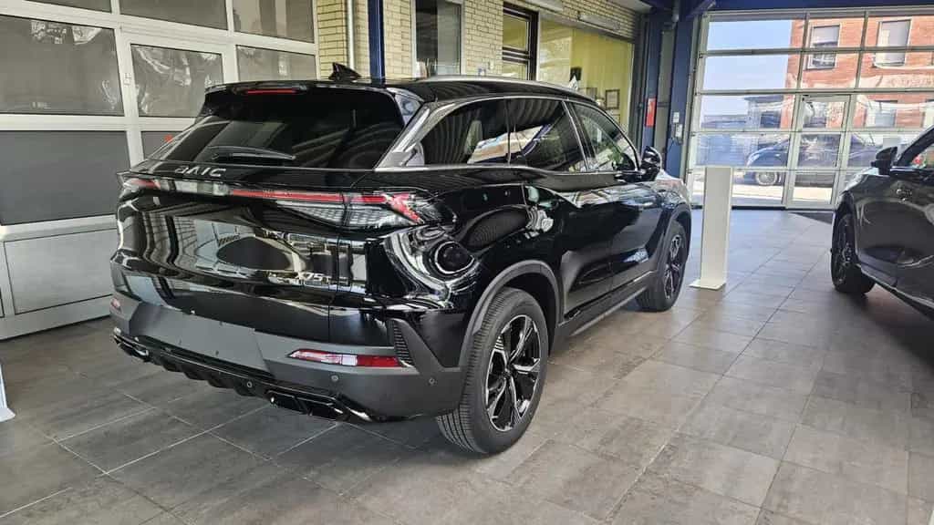 BAIC Beijing X75 null-photo-2
