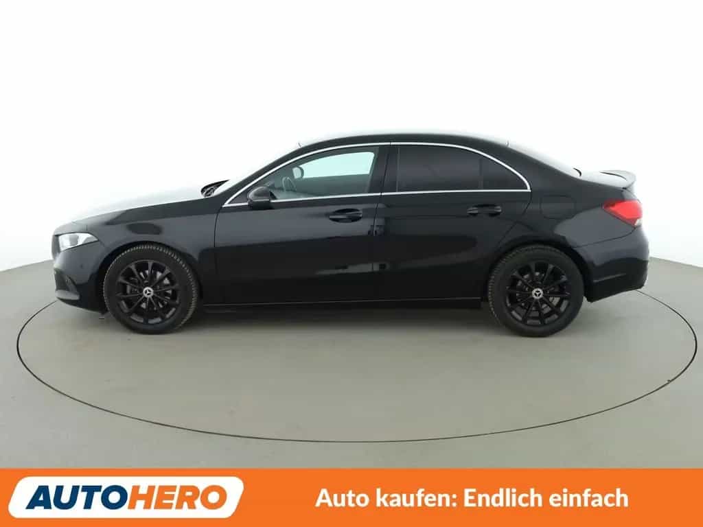 Mercedes-Benz A-Class 180 Progressive Aut.*NAV*TEMP*CAM*PDC*SHZ*ALU* 07/2020-photo-2