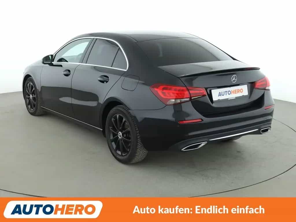 Mercedes-Benz A-Class 180 Progressive Aut.*NAV*TEMP*CAM*PDC*SHZ*ALU* 07/2020-photo-3