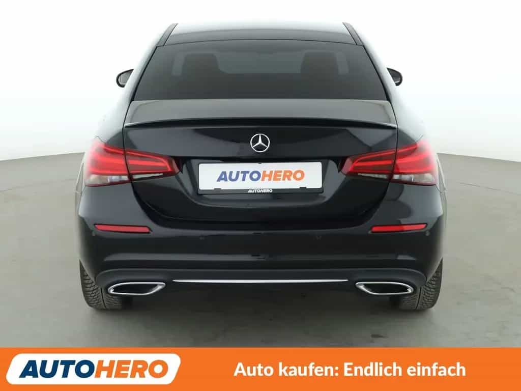 Mercedes-Benz A-Class 180 Progressive Aut.*NAV*TEMP*CAM*PDC*SHZ*ALU* 07/2020-photo-4