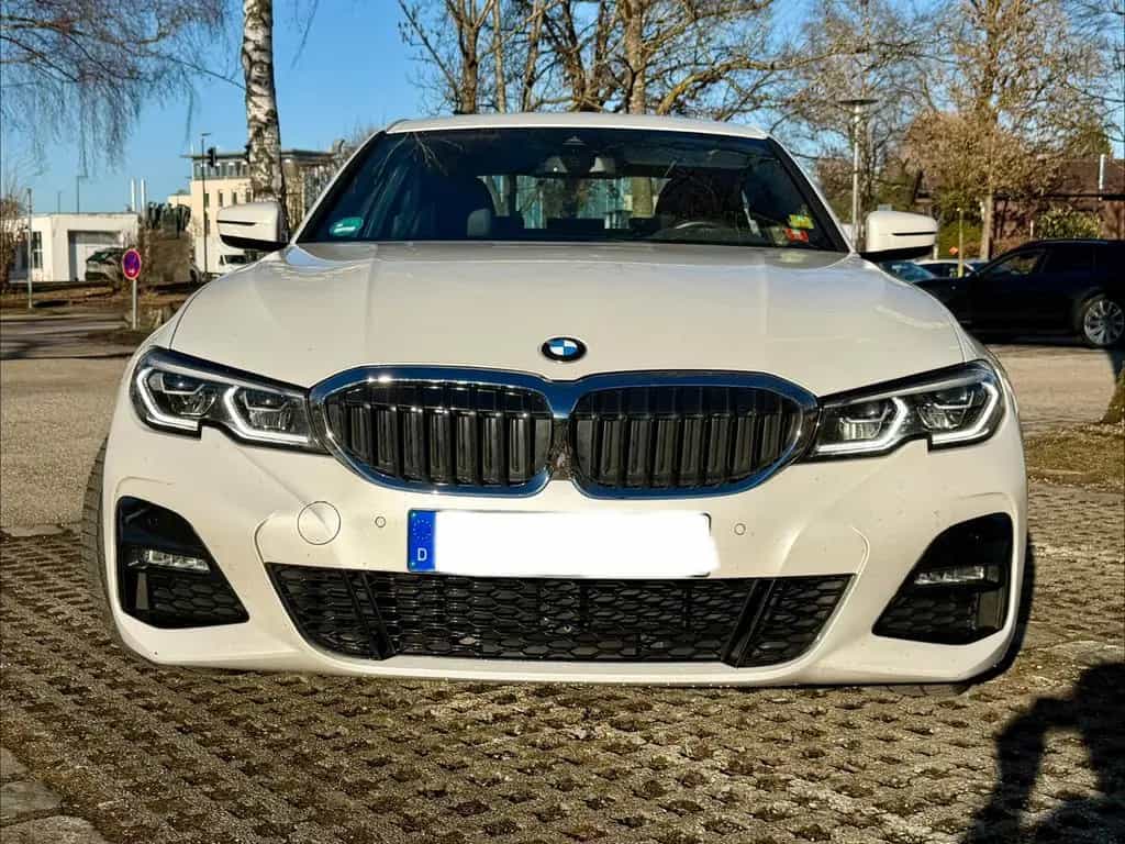BMW 3 Series 330i M Sport Automatic 03/2019-photo-0