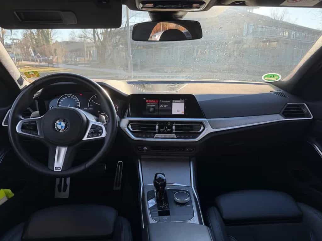 BMW 3 Series 330i M Sport Automatic 03/2019-photo-2