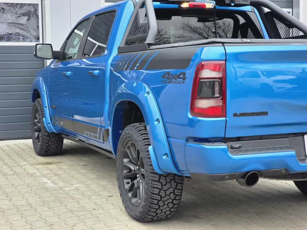Dodge RAM 1500 5.7 4x4 Laramie Pano LED 12´´ El. Steps 06/2021-photo-10