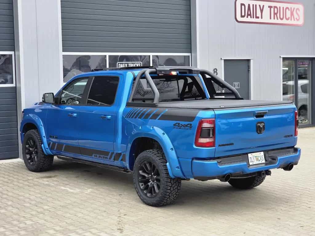 Dodge RAM 1500 5.7 4x4 Laramie Pano LED 12´´ El. Steps 06/2021-photo-9