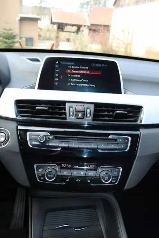 BMW X1 sDrive20i Advantage Automatik, 1. Hand 04/2019-photo-7