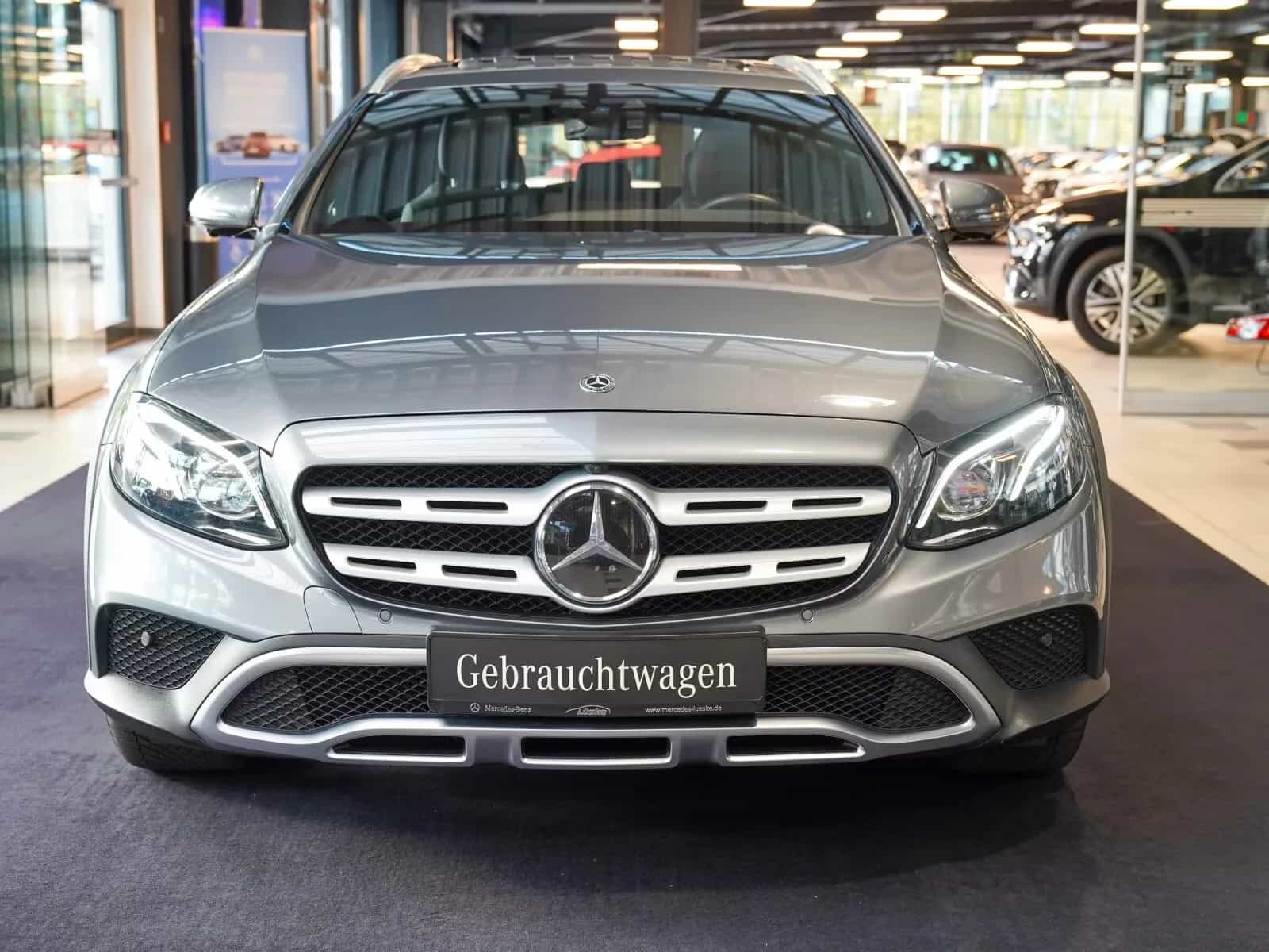 Mercedes-Benz E-Class 400 12/2018-photo-10