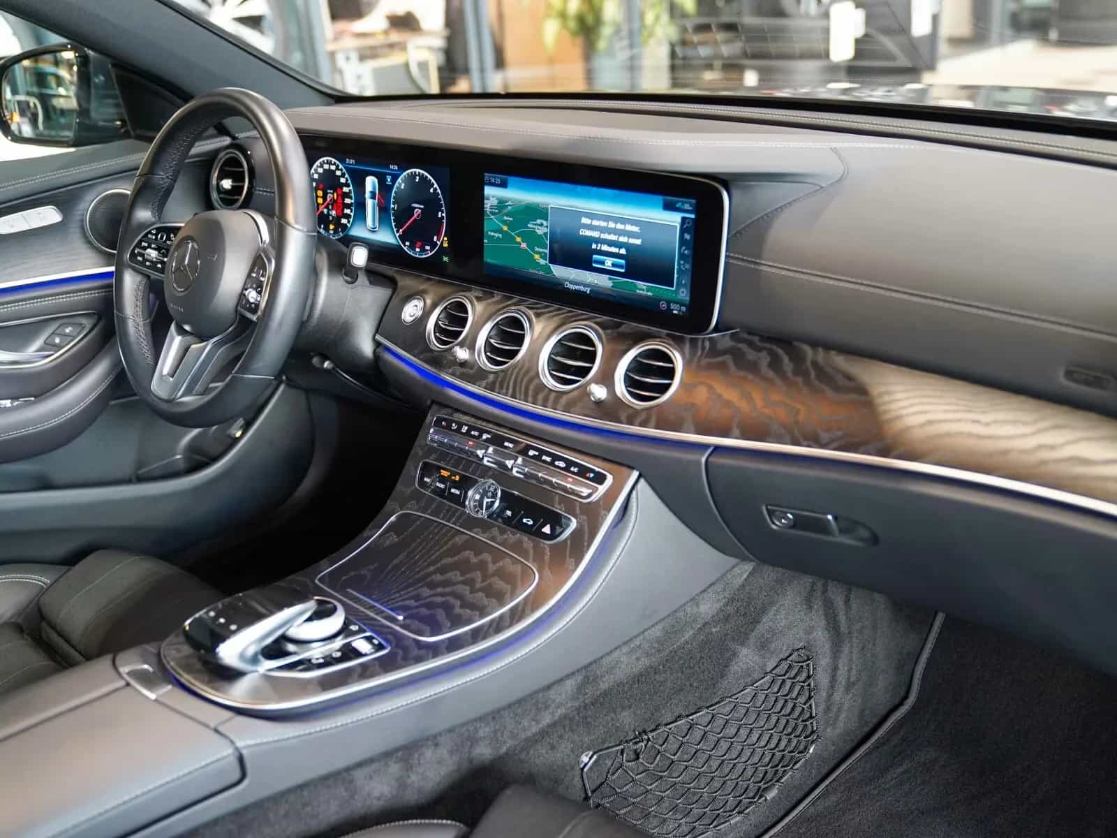 Mercedes-Benz E-Class 400 12/2018-photo-13