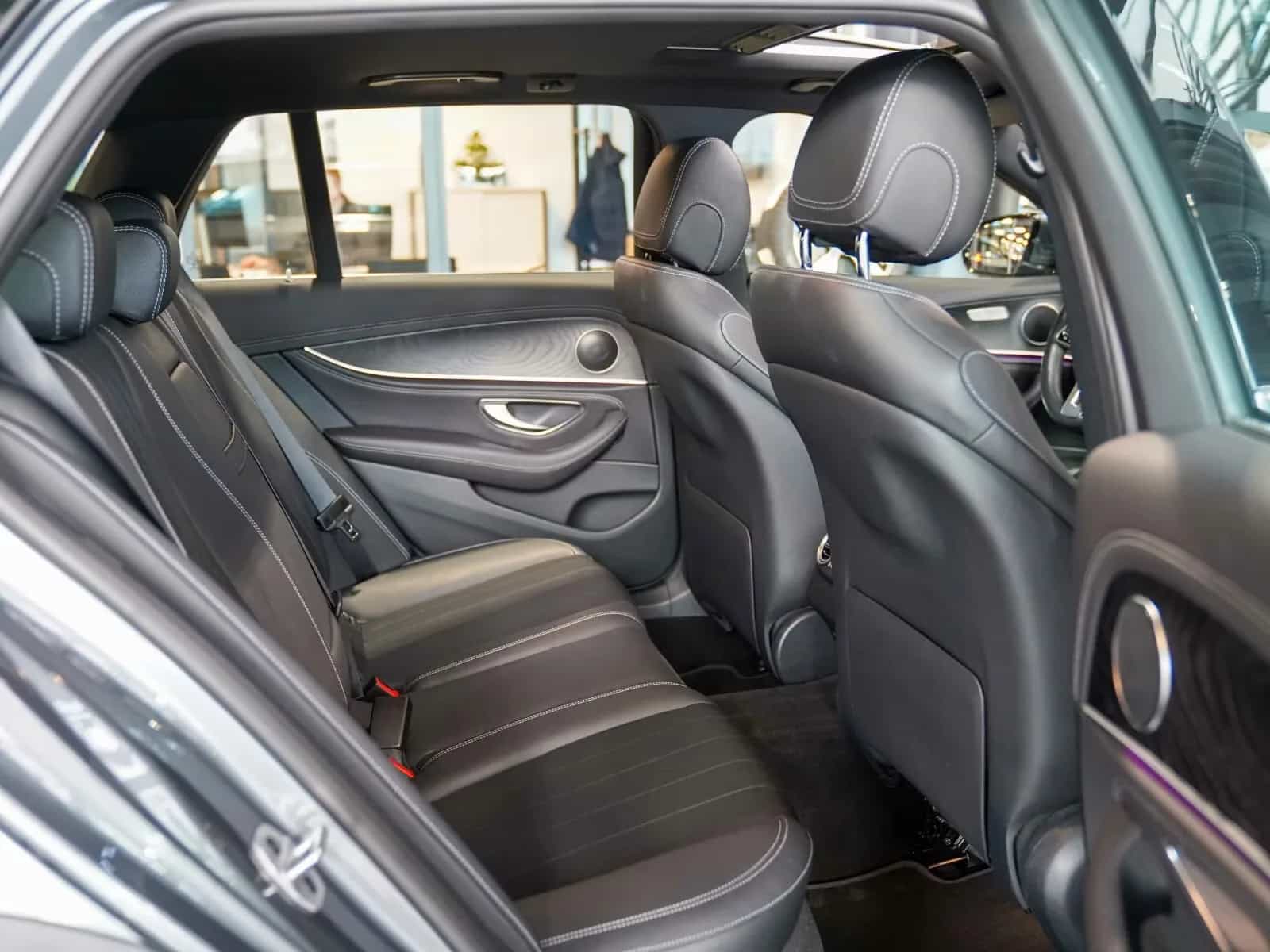 Mercedes-Benz E-Class 400 12/2018-photo-15