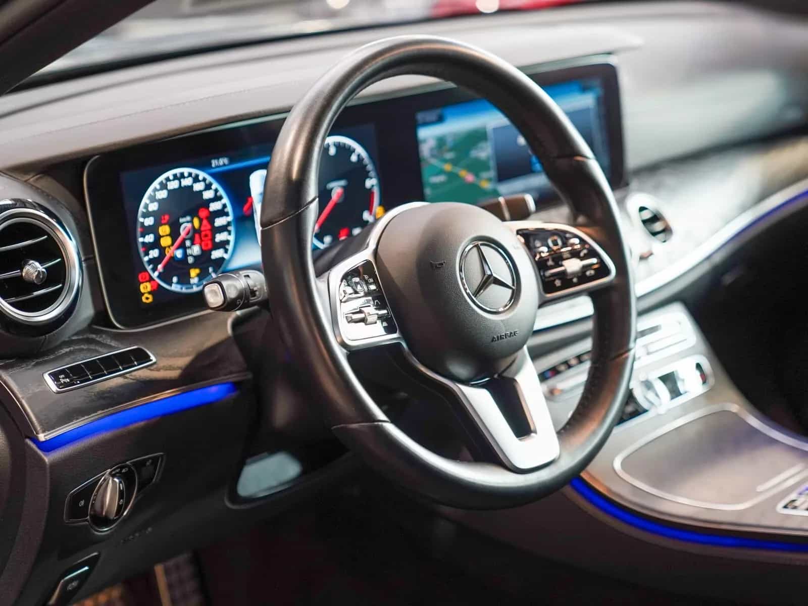 Mercedes-Benz E-Class 400 12/2018-photo-19