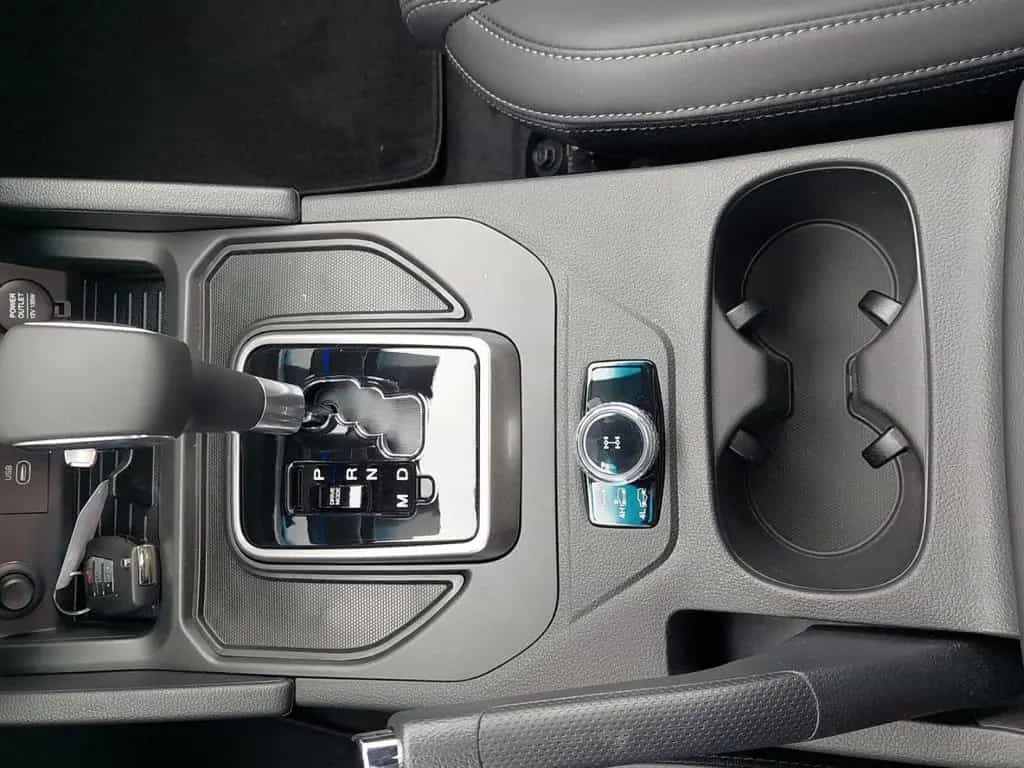 KGM Musso Grand Khan 2.2 AT 4WD °LED°SHZ°RFK°LEDER° null-photo-13