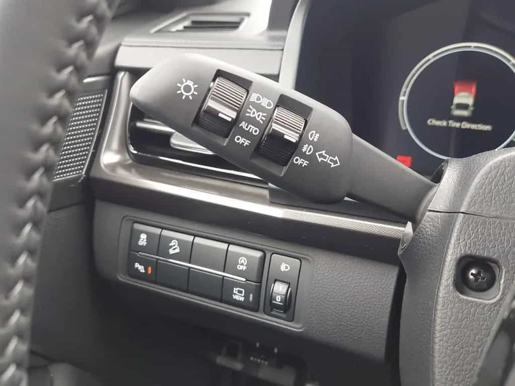 KGM Musso Grand Khan 2.2 AT 4WD °LED°SHZ°RFK°LEDER° null-photo-14