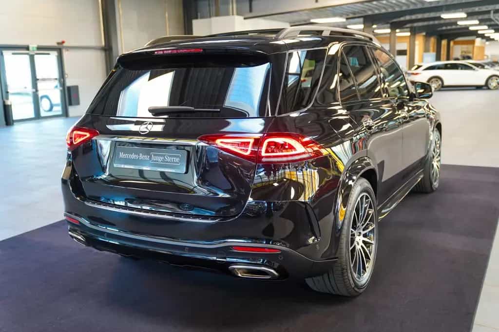 Mercedes-Benz GLE-Class 580 4M AMG Line Night E-ACTIVE Massag NP135k 06/2020-photo-3