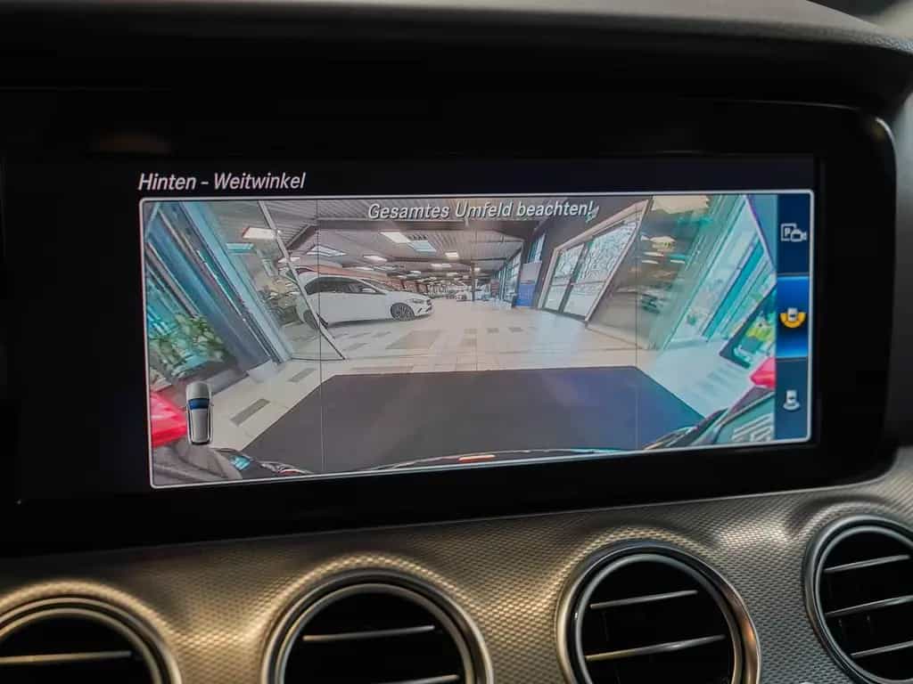 Mercedes-Benz E-Class 200 T AMG Line MULTIBEAM Kamera Totwinkel DAB 11/2019-photo-23