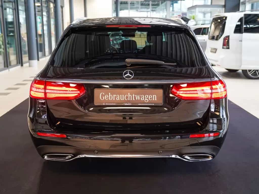 Mercedes-Benz E-Class 200 T AMG Line MULTIBEAM Kamera Totwinkel DAB 11/2019-photo-3