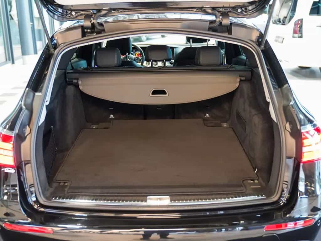 Mercedes-Benz E-Class 200 T AMG Line MULTIBEAM Kamera Totwinkel DAB 11/2019-photo-4