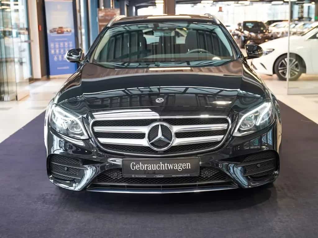 Mercedes-Benz E-Class 200 T AMG Line MULTIBEAM Kamera Totwinkel DAB 11/2019-photo-7