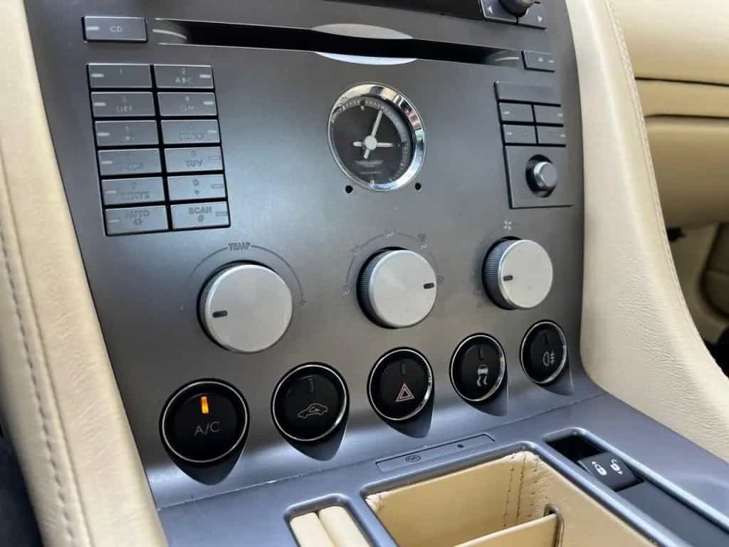 Aston Martin DB9 5.9 V12 Touchtronic 1e eigenaar Origineel Ne 05/2007-photo-21