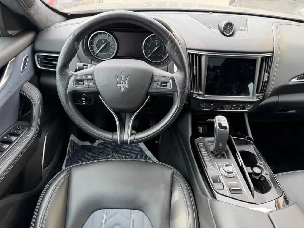 Maserati Levante GranLusso Q4 06/2021-photo-10