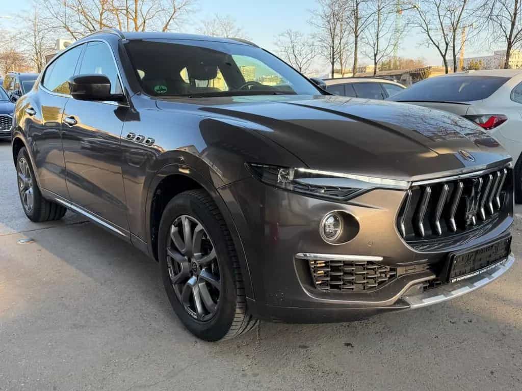 Maserati Levante GranLusso Q4 06/2021-photo-2