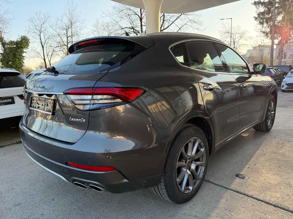 Maserati Levante GranLusso Q4 06/2021-photo-3