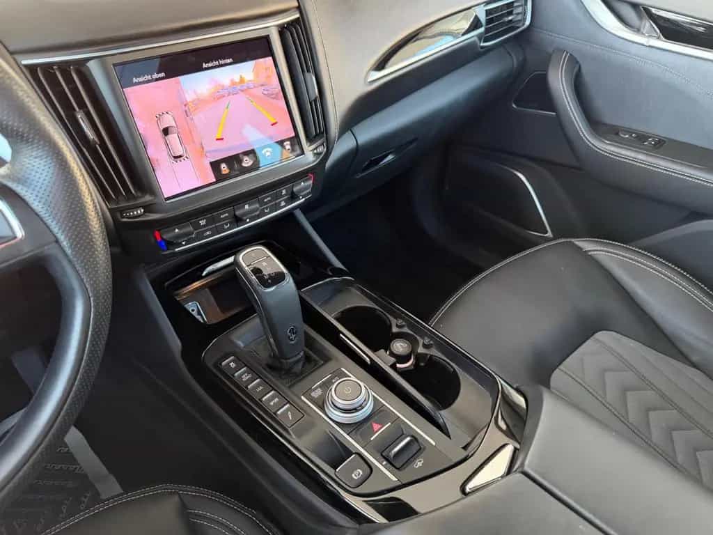 Maserati Levante GranLusso Q4 06/2021-photo-9
