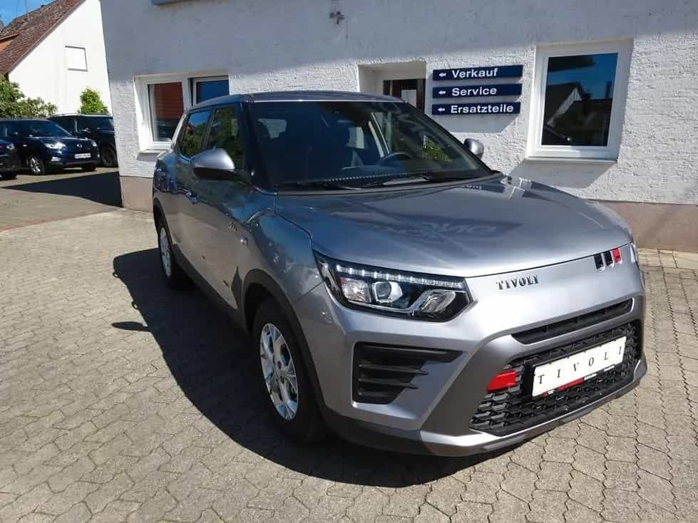 KGM Tivoli 15. Nomad 2WD AT*Kamera*LM*Klima*Navi* null-photo-1