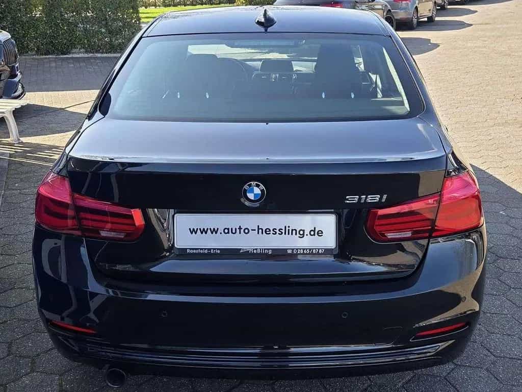 BMW 3 Series 318 318 i Sport Line Anhängerkupplung Navi LED 02/2016-photo-15