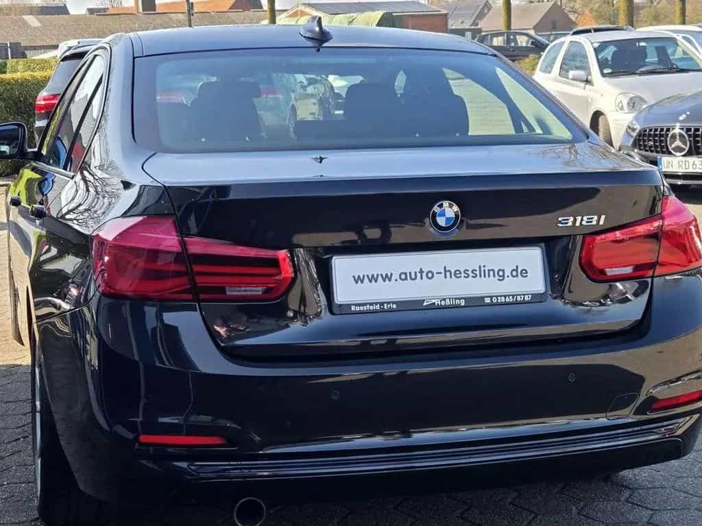BMW 3 Series 318 318 i Sport Line Anhängerkupplung Navi LED 02/2016-photo-17