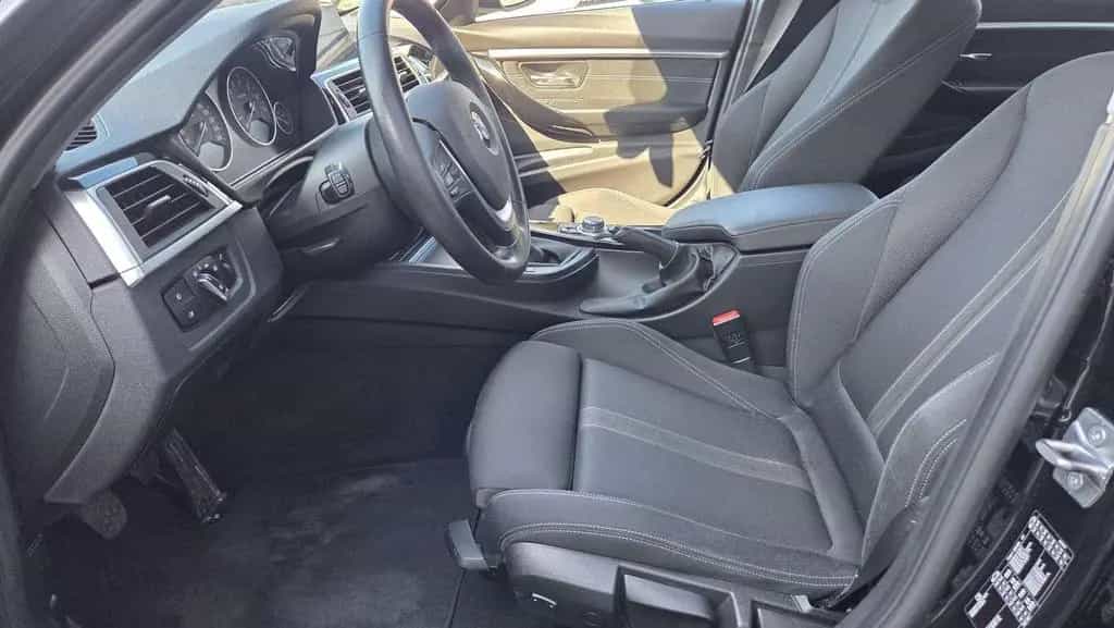 BMW 3 Series 318 318 i Sport Line Anhängerkupplung Navi LED 02/2016-photo-18
