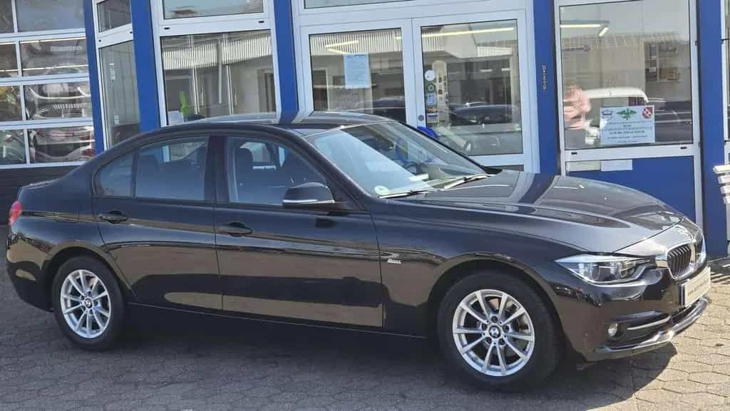 BMW 3 Series 318 318 i Sport Line Anhängerkupplung Navi LED 02/2016-photo-6
